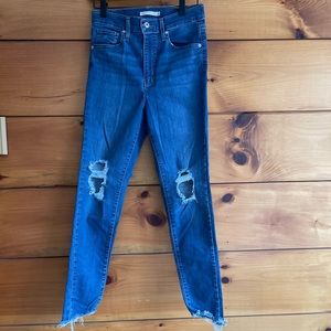 Levi’s Mile high super skinny 28